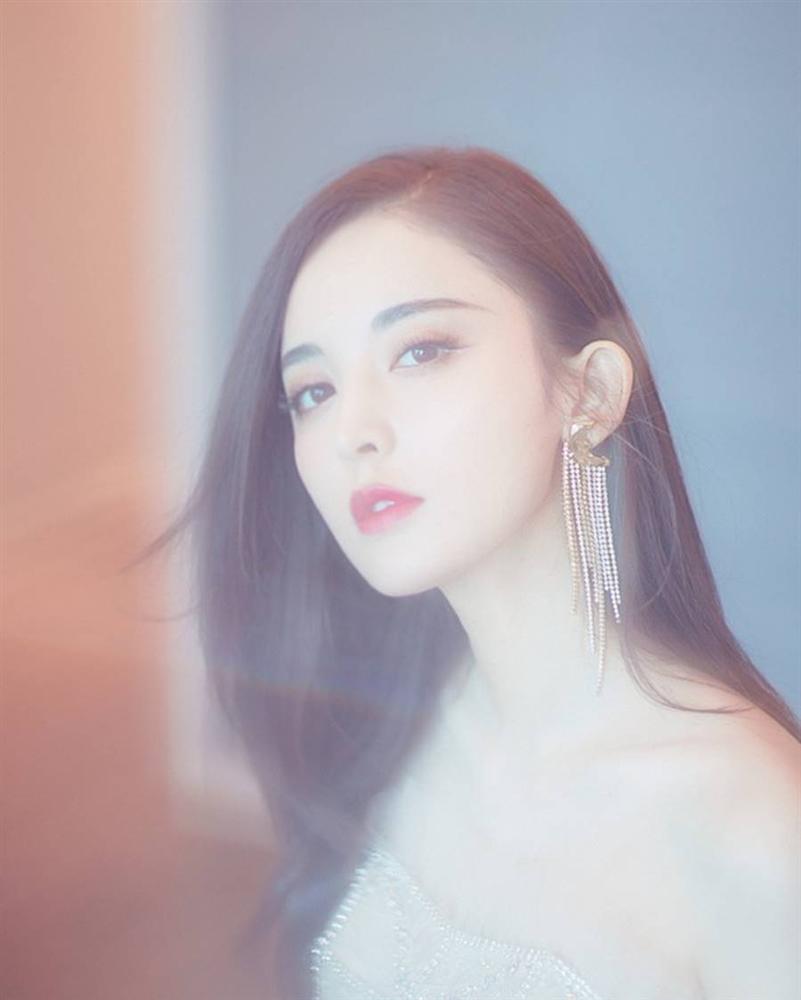 Mỹ nhân Tân Cương đẹp không tì vết, quyến rũ tựa tiên nữ-17