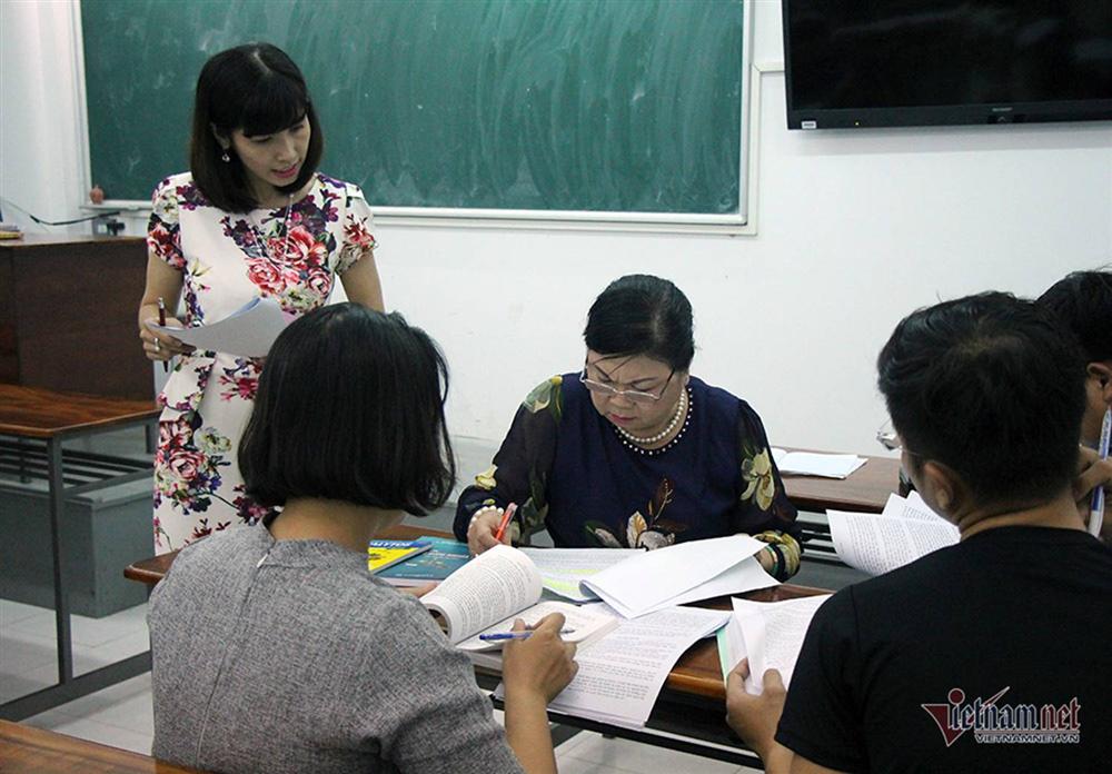 63 tuổi hăm hở làm sinh viên năm 3-2