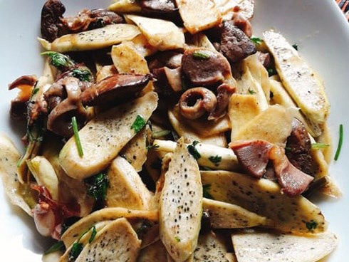 Chuyên gia đông y mách bạn tận dụng loại củ “mọc bờ mọc bụi” để vừa ăn ngon vừa chữa bệnh trong mùa thu này