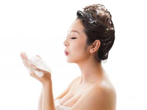 Hải Băng hạnh phúc bên ba con trong bộ ảnh đón Noel-13