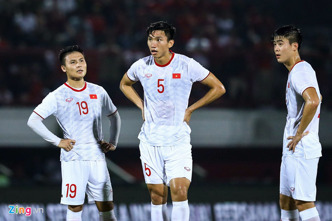 Toan tính trái ngược của thầy Park và HLV Nishino-3