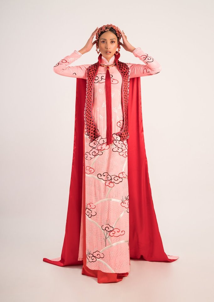 Bộ lịch 2020 quy tụ 12 mỹ nhân showbiz từ diễn viên đến ca sĩ, hoa hậu-9