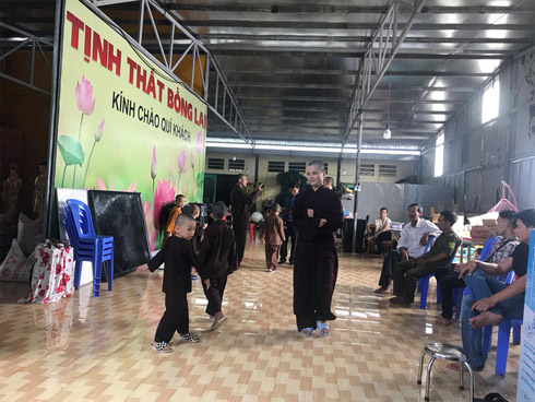 Vụ xô xát ở Tịnh thất Bồng Lai”: Cô gái 20 tuổi bất ngờ trở về để minh oan cho nơi mình muốn đi tu, nói Không bỏ nhà theo trai”-6