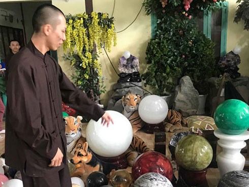 Người cha lý giải việc xông vào Tịnh thất Bồng Lai lục soát