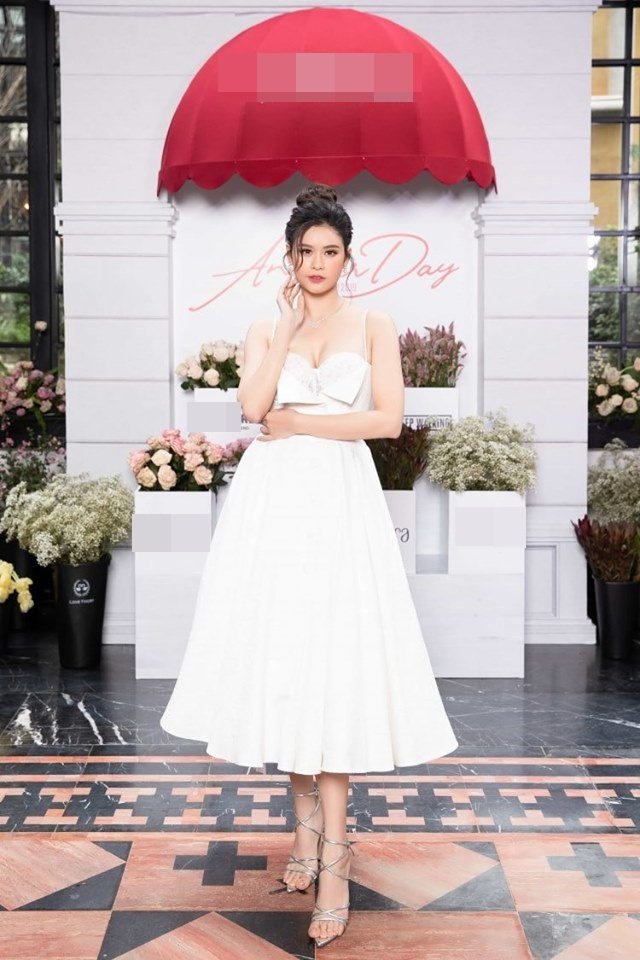 SAO MẶC XẤU: Ngọc Trinh mất điểm vì chiếc váy bầu lai váy ngủ - Miu Lê tự dìm hàng chiều cao-4