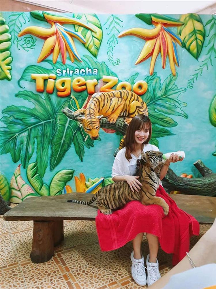 3 cô giáo trẻ khiến học sinh muốn tới lớp mỗi ngày vì quá xinh đẹp-18