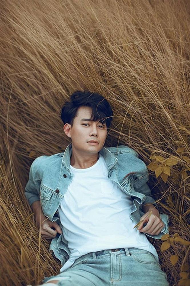 Vẻ đẹp lãng tử của diễn viên Anh Dũng trong bộ ảnh đón tuổi mới-1