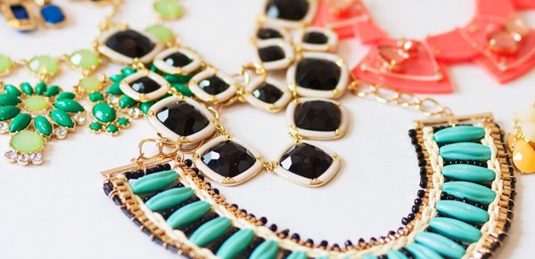 Cứ mỗi lần Phượng Chanel diện thứ này lên người là y như rằng lọt top mặc kém xinh-10