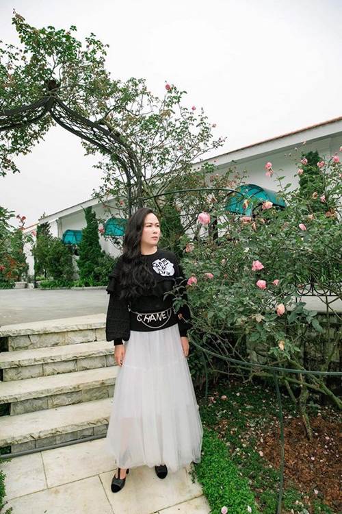 Cứ mỗi lần Phượng Chanel diện thứ này lên người là y như rằng lọt top mặc kém xinh-3