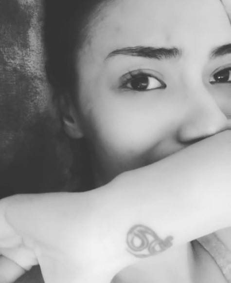 Vừa công khai hạnh phúc bên bạn trai mới, Hồng Quế khiến công chúng hoang mang khi đăng clip khóc lóc đầy ẩn ý-1