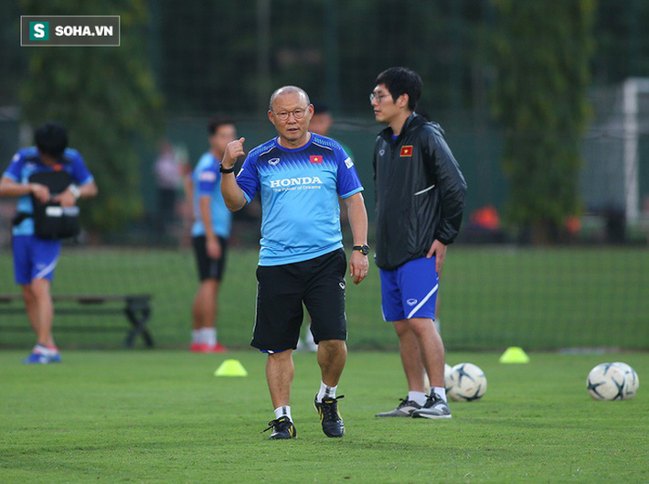 Fan Hàn Quốc hả hê khi thầy Park mạnh mẽ đáp trả HLV Nishino-2