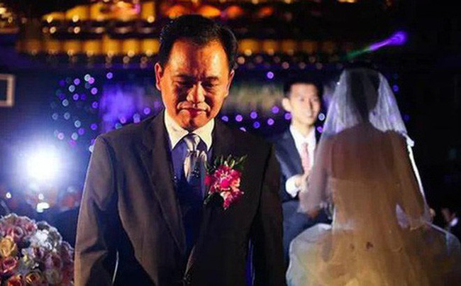 Mỗi lần sang chơi là bố vợ lại được nghe bài ca muôn thuở của mẹ chồng, tức nước vỡ bờ ông dắt con gái về rồi tuyên bố sốc-1