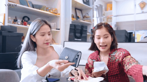 Nam Em và Nam Anh theo trend đập hộp hàng hiệu: Món thì mất hóa đơn, món lại có mỗi túi mà chẳng có hộp-2