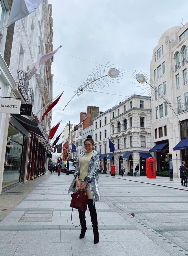 Chi Bảo và bạn gái kém 16 tuổi cùng đăng ảnh tình tứ trong chuyến du lịch chung-9