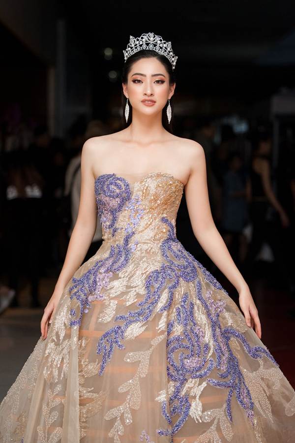 Xinh đẹp tựa nữ thần, Tiểu Vy đánh bật dàn sao đình đám giành giải Best Dress-12