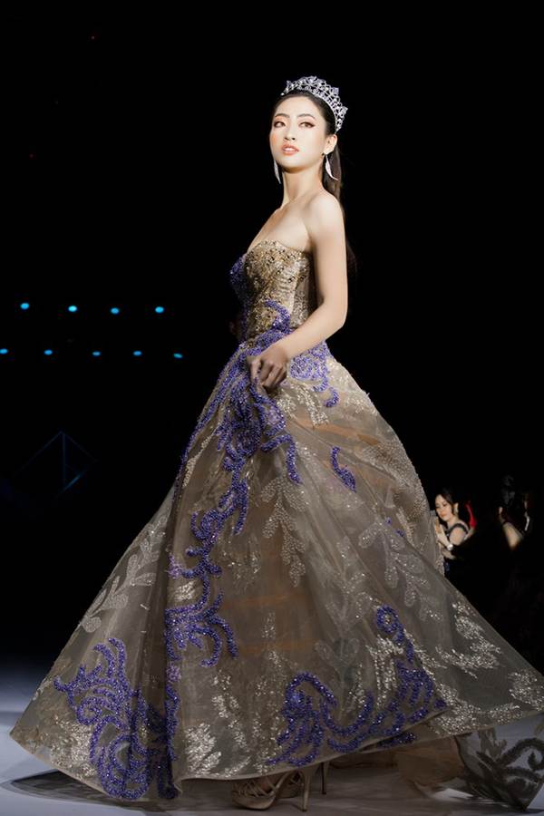 Xinh đẹp tựa nữ thần, Tiểu Vy đánh bật dàn sao đình đám giành giải Best Dress-13