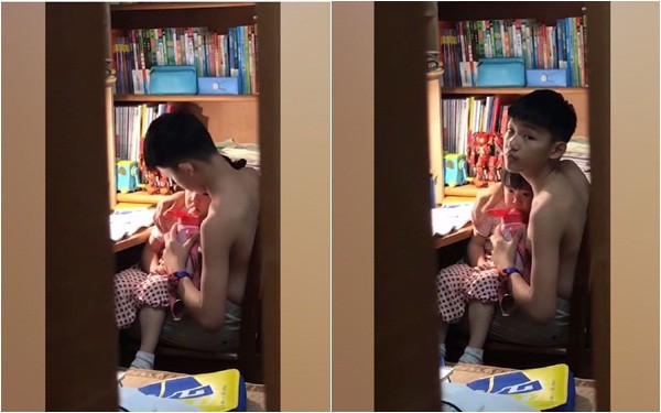 Cô bé bị mẹ mắng khóc mãi không thôi nhưng bỗng dưng im bặt bởi một hành động cực dễ thương của anh trai-2