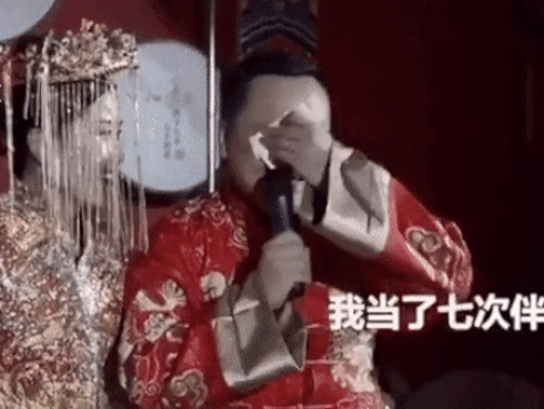 Thanh niên bật khóc nức nở trong ngày cưới vì miệt mài làm phù rể đến 7 lần thì cuối cùng cũng được làm chú rể