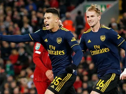 Liverpool 5-5 Arsenal (5-4): Mưa bàn thắng ở Anfield