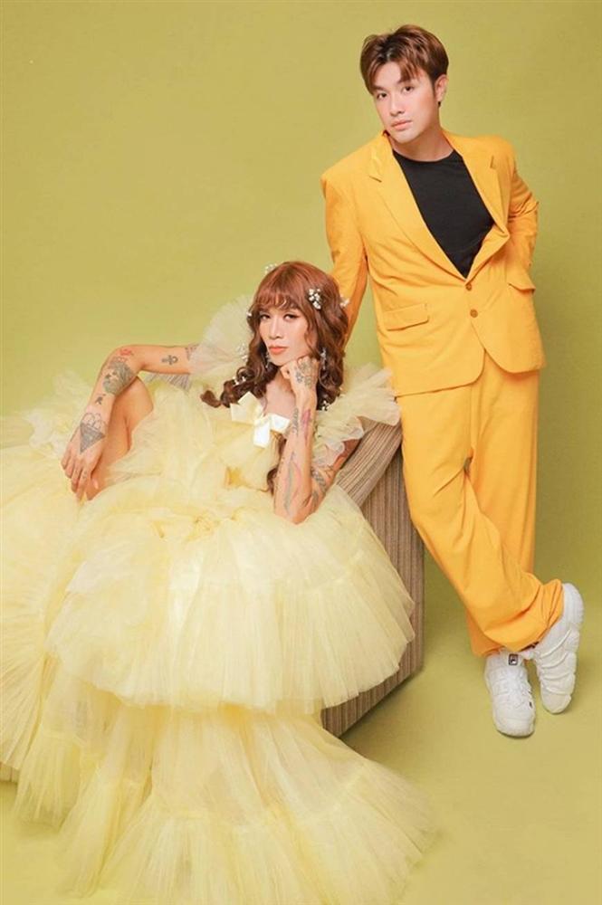 BB Trần và người yêu đồng giới hóa trang thành cô dâu, chú rể vào dịp Halloween-11