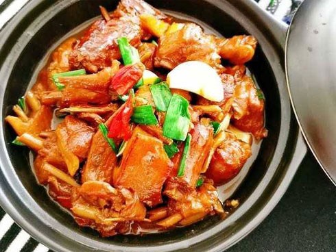 Bia ông xã uống không hết, vợ cho vào nấu ra món cực ngon khiến chồng tròn mắt