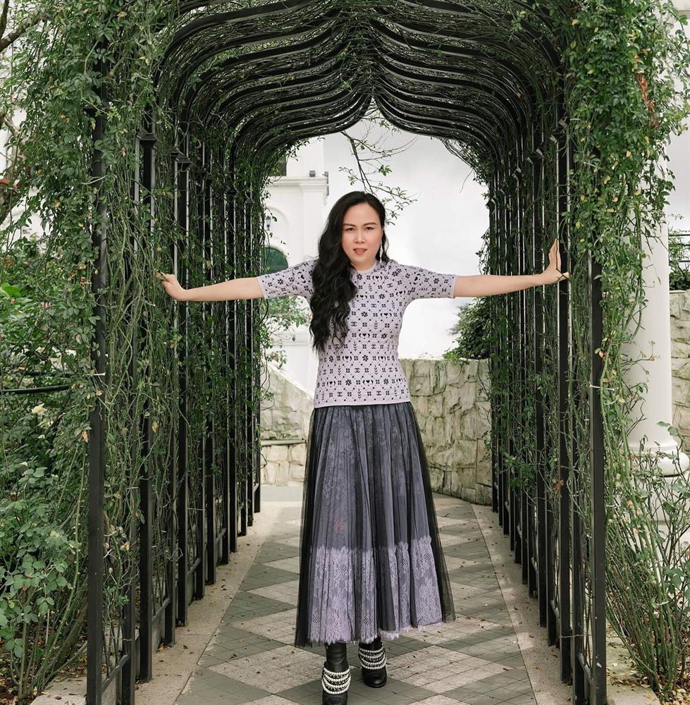 Nghiện mặc váy maxi giấu chân, Phượng Chanel mắc lỗi khiến dùng đồ hiệu mà chẳng thấy sang-1