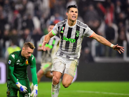 Con trai Ronaldo gây chú ý vì hiệu suất ghi bàn-2