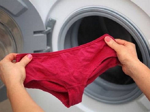 Chàng trai giặt nhầm đồ lót cho người yêu... và cái kết đắng ngắt