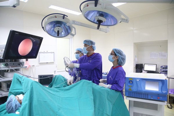 Không có biểu hiện bất thường, chỉ đôi lúc có ra khí hư màu vàng, người phụ nữ không ngờ mình bị ung thư cổ tử cung-1