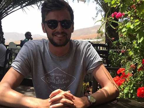 Đi biển bị sinh vật bé xíu hôn một cái, thanh niên dửng dưng không để tâm nhưng chỉ 2 tuần sau tai họa ập đến-6