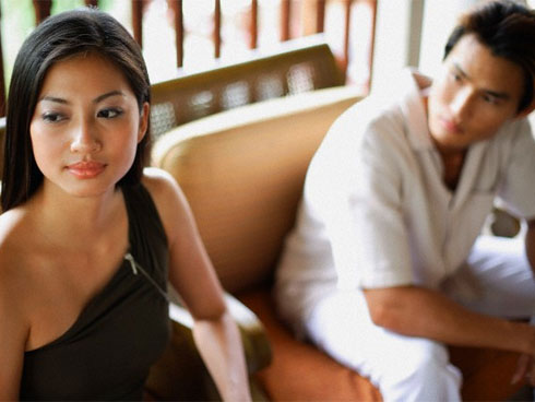 Dù vợ làm nhiều tiền hơn chồng, thế nhưng người ta hỏi vợ làm nghề gì là chồng xấu hổ không dám nói-2