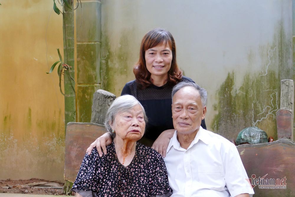 Vợ chồng nghèo, chạy ăn từng bữa nuôi lớn 9 tiến sĩ, phó giáo sư-2