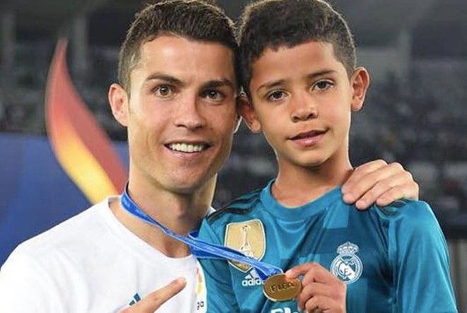 Con trai Ronaldo gây chú ý vì hiệu suất ghi bàn-1