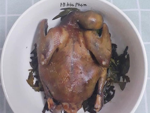 Lo chồng con trời lạnh dễ ốm, mẹ chiêu đãi món bồ câu hấp tam thất ngải cứu tuyệt ngon