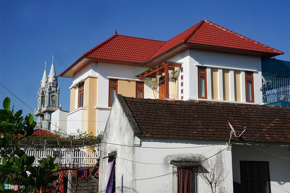 Biệt thự, xe sang ở xã có 1.500 người xuất khẩu lao động-4