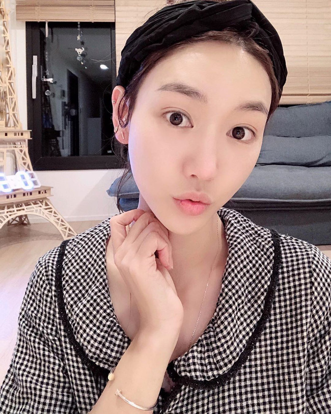 Theo bác sĩ: Đừng ham hố dùng nhiều sản phẩm skincare, chăm sóc đơn giản với vài bước sau là da đã đẹp miễn bàn-2