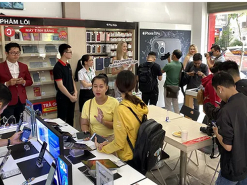 Choáng với chiếc iPhone 11 Pro Max siêu xa xỉ, có giá hơn 1,65 tỷ đồng-5