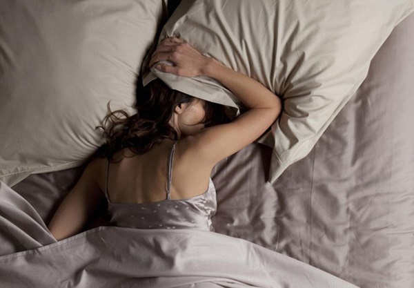 Ngủ kiểu gì thì ngủ nhưng nằm sấp lại là tư thế gây hại nhất cho sức khỏe mà bạn nên tránh-4