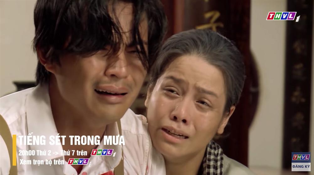 Tiếng sét trong mưa tập 53 Khải Duy gào khóc nhìn vợ và con trai chết ngay trước mắt-1