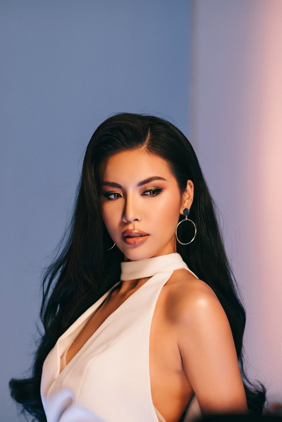 Minh Tú up ảnh sương sương trong hậu trường nhận cơn mưa lời khen vì quá đẹp-12