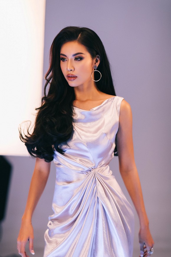 Minh Tú up ảnh sương sương trong hậu trường nhận cơn mưa lời khen vì quá đẹp-15