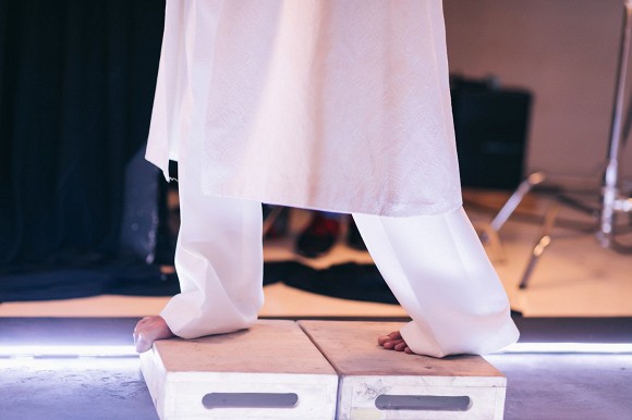 Minh Tú up ảnh sương sương trong hậu trường nhận cơn mưa lời khen vì quá đẹp-18