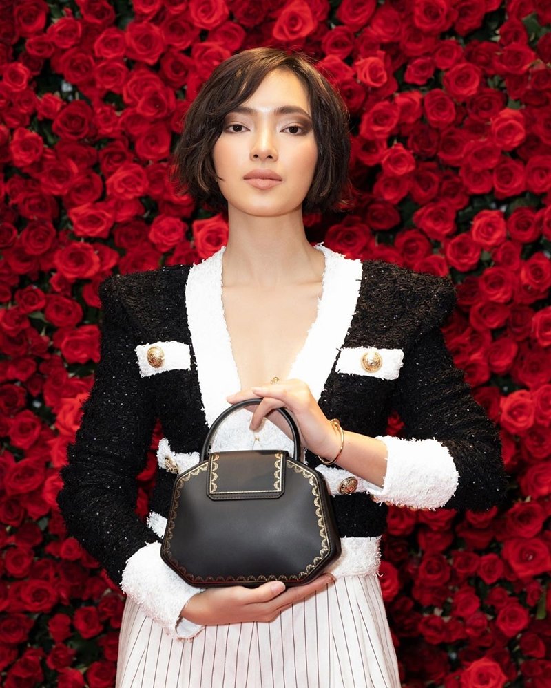 Đụng hàng áo hiệu 60 triệu đồng: Jisoo Blackpink sang chảnh ngút trời - Châu Bùi bị chê luộm thuộm-1