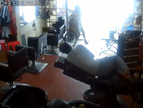 Tự ý đăng ảnh khách hàng cùng dòng chú thích vô duyên, chủ tiệm salon làm tóc khiến dân mạng phẫn nộ-4