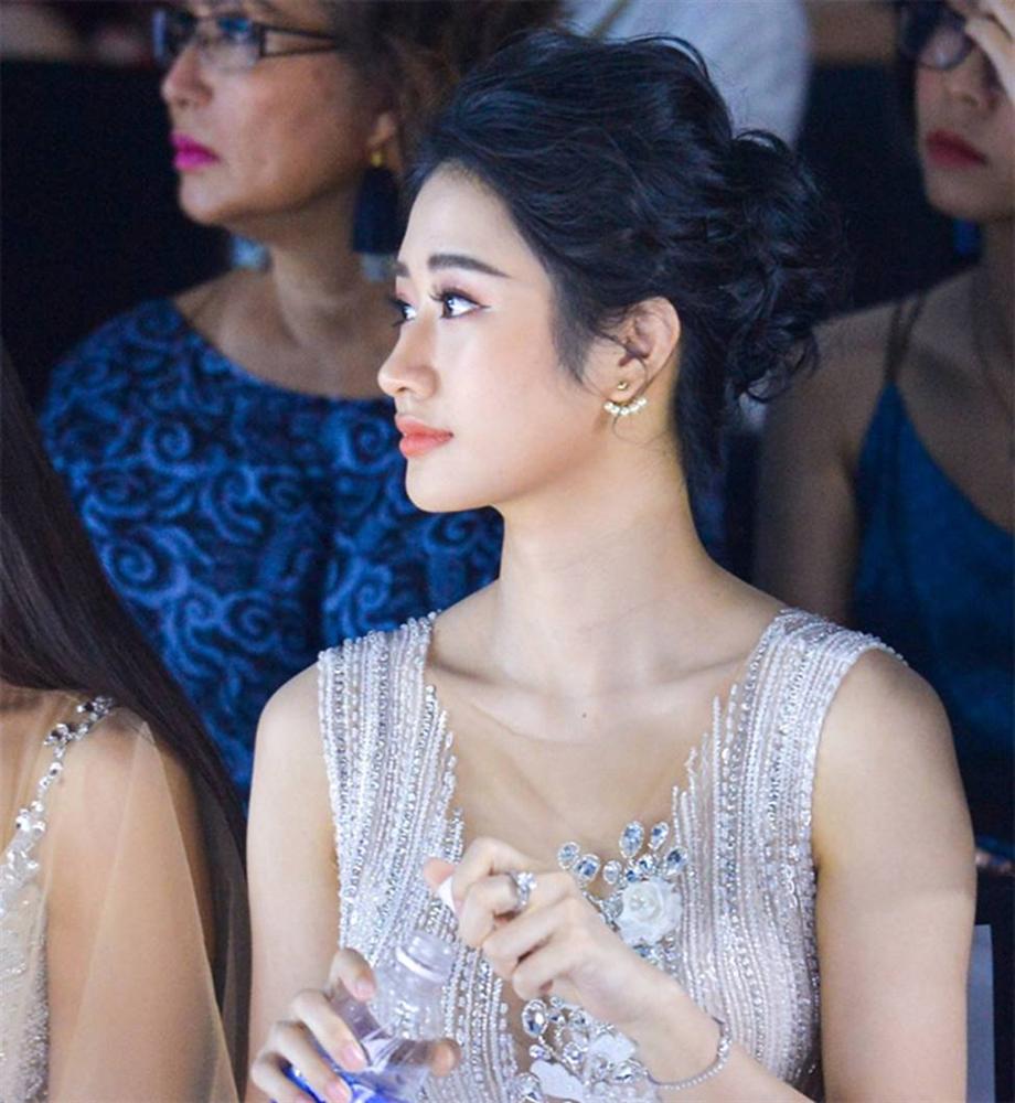 2 hoa hậu Việt lấy chồng tỷ phú hơn 18, 19 tuổi giờ ra sao?-4