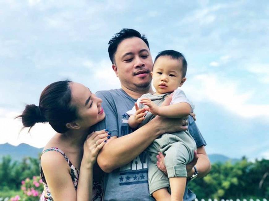 Đinh Ngọc Diệp tung những khoảnh khắc cực yêu của con trai nhân ngày sinh nhật 1 tuổi-1