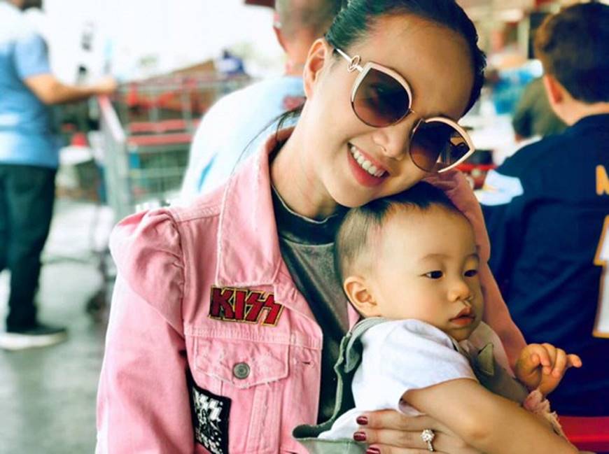 Đinh Ngọc Diệp tung những khoảnh khắc cực yêu của con trai nhân ngày sinh nhật 1 tuổi-4