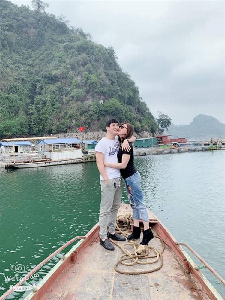 Khác hẳn Thái trong Hoa hồng trên ngực trái, ngoài đời Ngọc Quỳnh lại ngọt ngào với vợ thế này-1