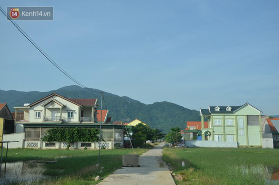 Đằng sau những căn nhà bạc tỷ ở làng xuất khẩu lao động Hà Tĩnh: Nước mắt, trốn chạy, và những phận người nằm lại nơi xứ xa-1