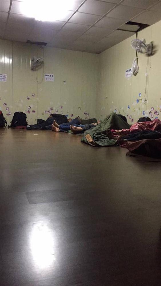 Đằng sau những căn nhà bạc tỷ ở làng xuất khẩu lao động Hà Tĩnh: Nước mắt, trốn chạy, và những phận người nằm lại nơi xứ xa-10